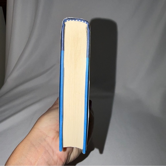 Nicholas Sparks Blue Hardcover Novel - Picture 7 of 7